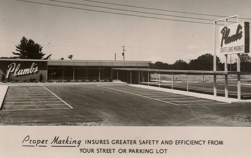 Plumbs Supermarket - Vintage Photo Of Ludington Ave Store (newer photo)